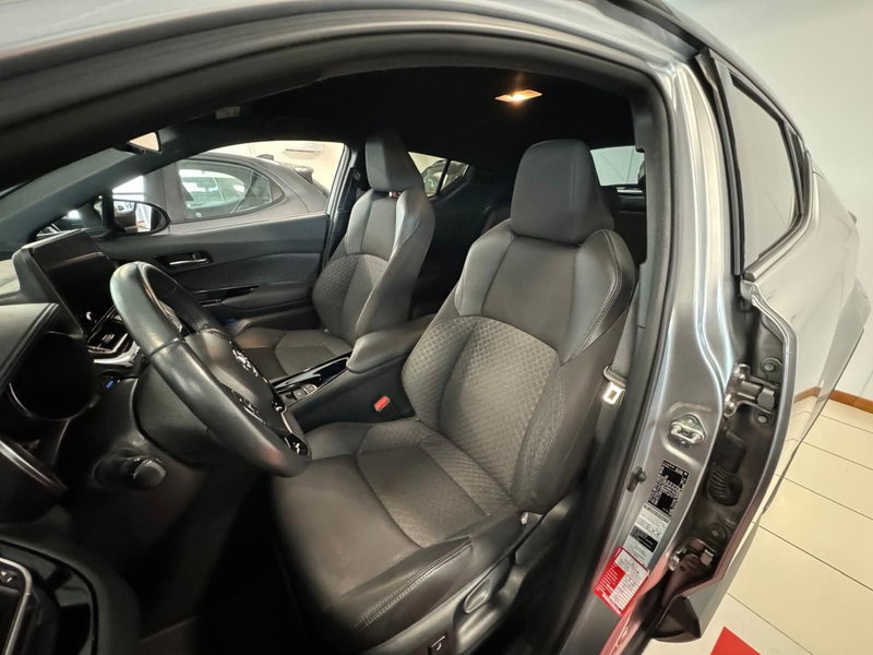 Toyota Toyota C-HR usata a Modena (11)