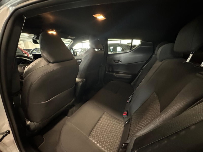 Toyota Toyota C-HR usata a Modena (12)