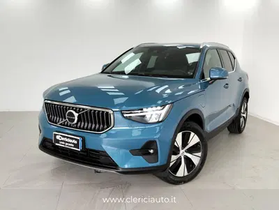 Volvo XC40 T4 Recharge Plug-in Hybrid automatico Core del 2023 usata a Lurate Caccivio