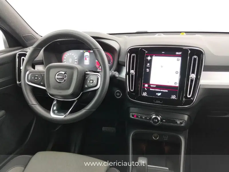 Volvo XC40 usata a Como (11)