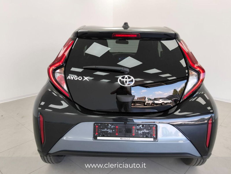 Toyota Aygo X nuova a Como (7)