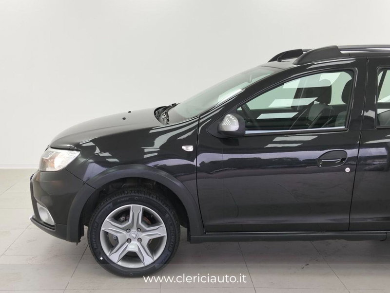 Dacia Sandero usata a Como (9)