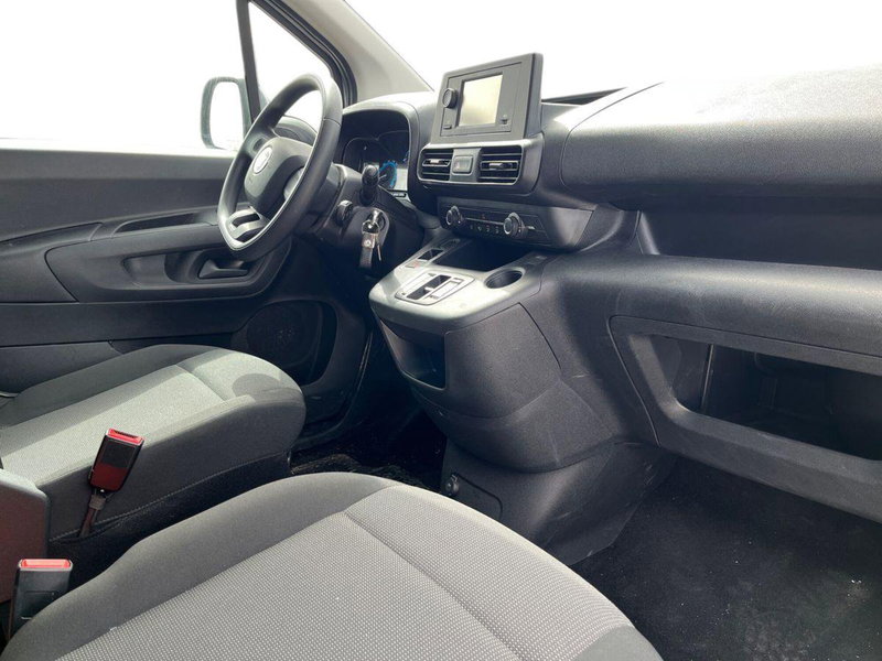 Fiat e-Doblò Furgone nuova a Bari (9)