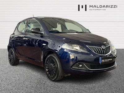Lancia Ypsilon 1.0 FireFly 5 porte S&amp;S Hybrid Silver Plus del 2022 usata a Taranto