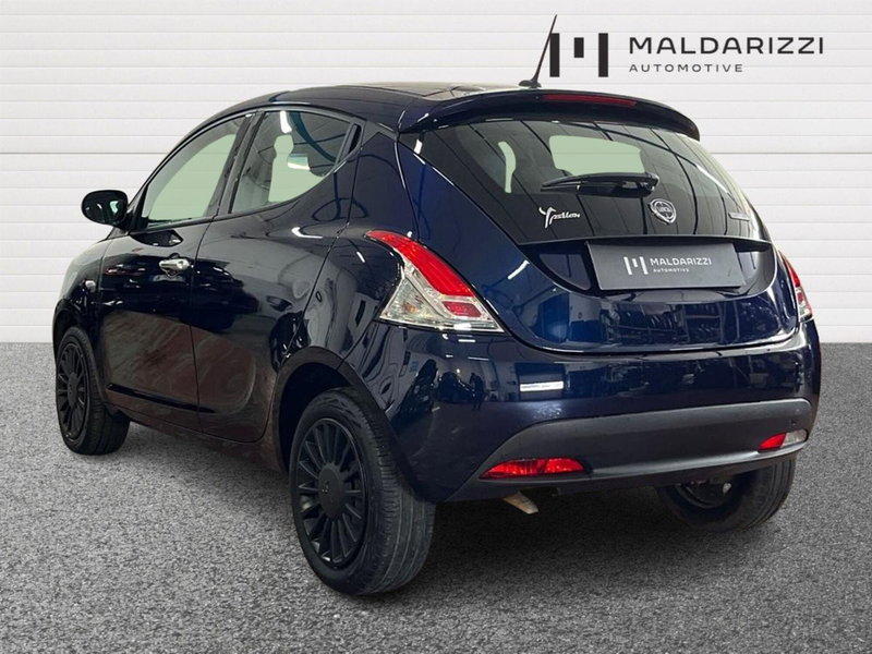 Lancia Ypsilon usata a Taranto (4)