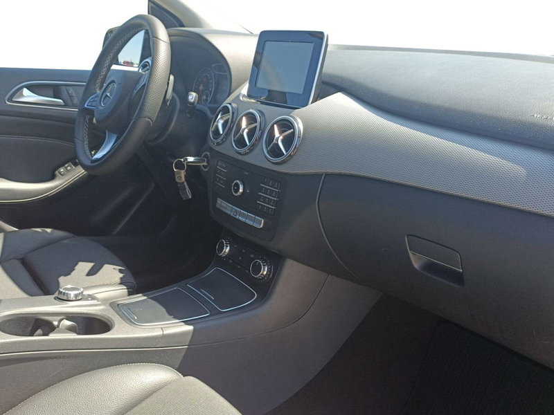 Mercedes-Benz Classe B usata a Bari (15)