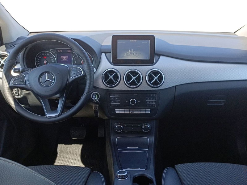 Mercedes-Benz Classe B usata a Bari (9)