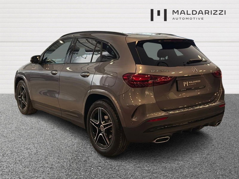 Mercedes-Benz GLA SUV usata a Bari (4)