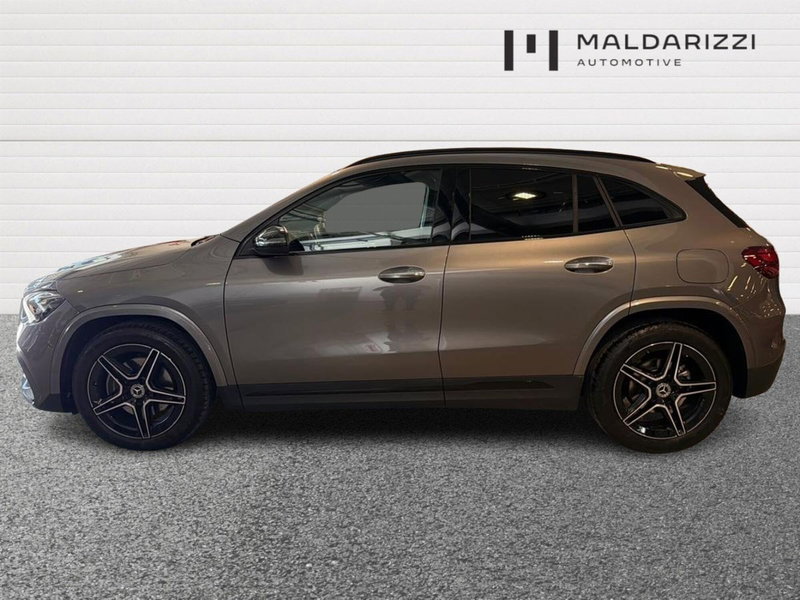 Mercedes-Benz GLA SUV usata a Bari (5)