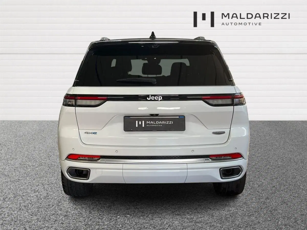 Jeep Grand Cherokee usata a Bari (3)