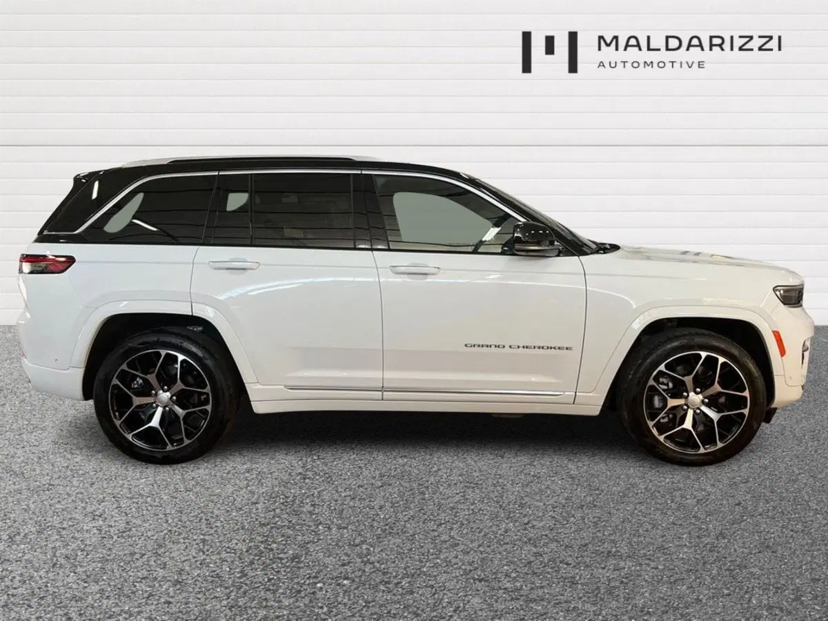 Jeep Grand Cherokee usata a Bari (5)