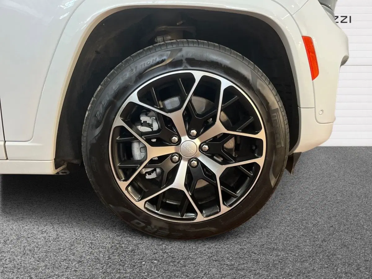 Jeep Grand Cherokee usata a Bari (6)