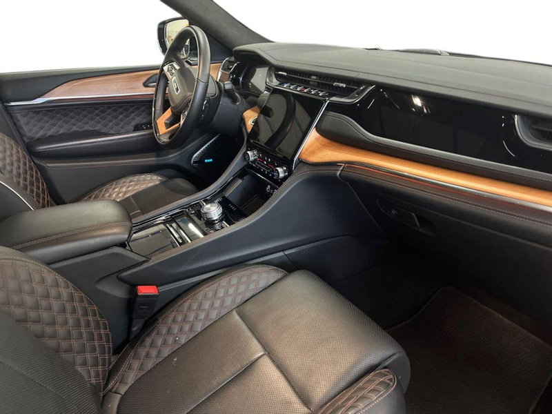 Jeep Grand Cherokee usata a Bari (9)