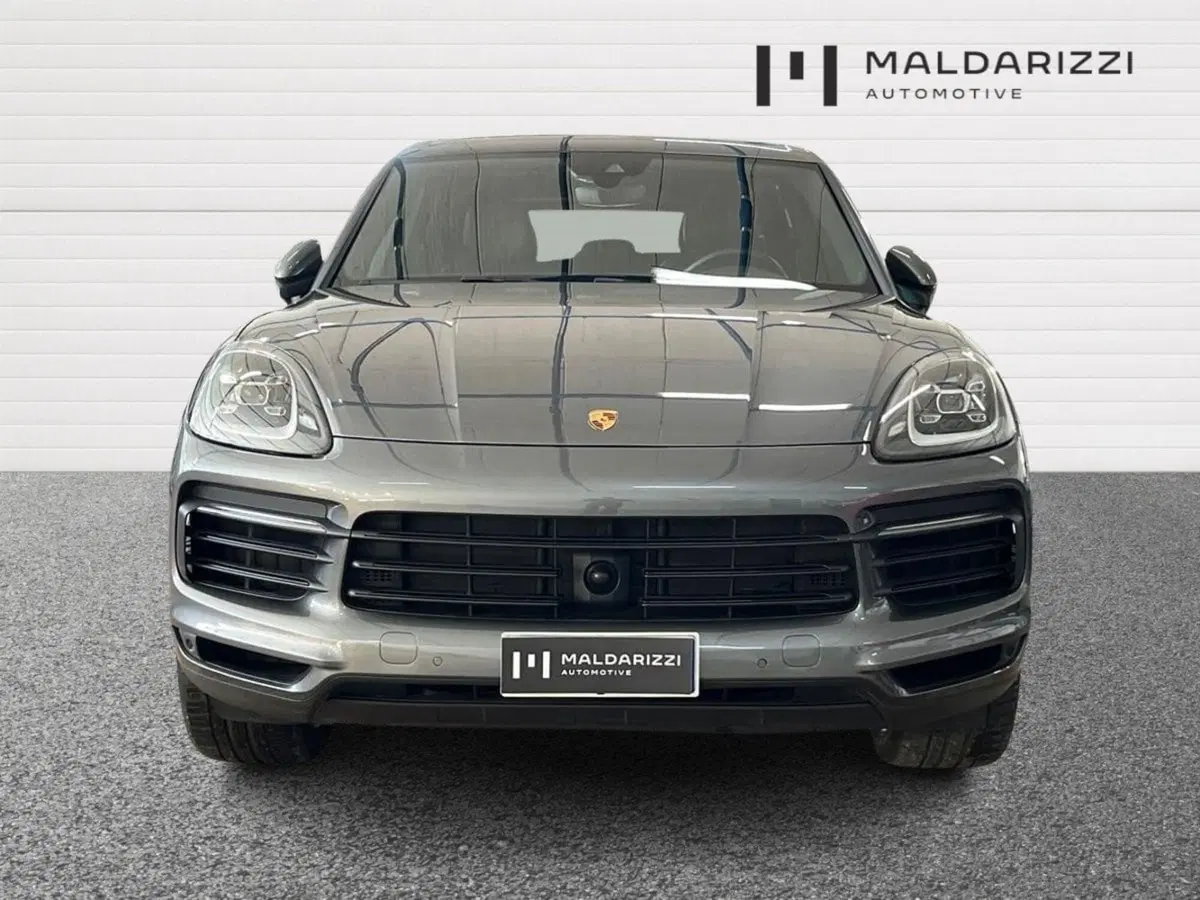 Porsche Cayenne usata a Bari (2)