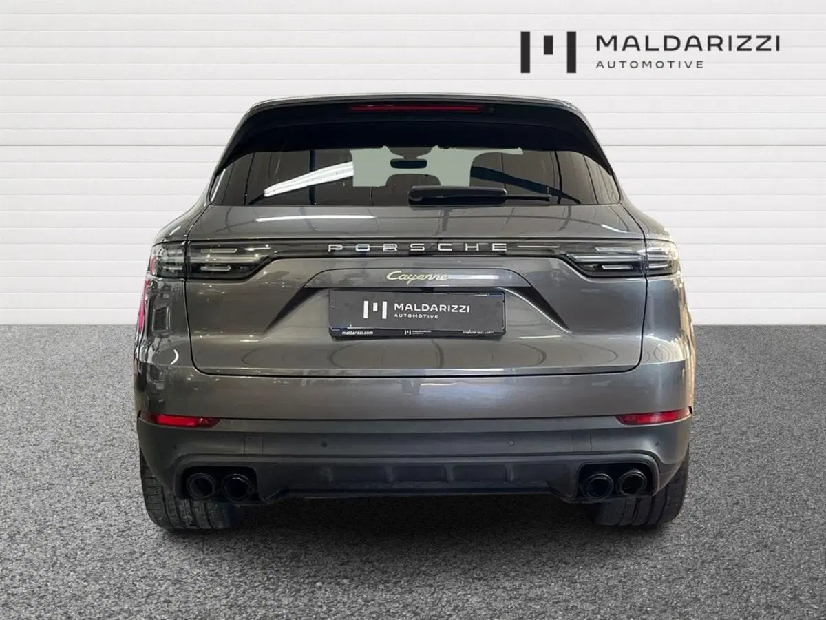Porsche Cayenne usata a Bari (3)
