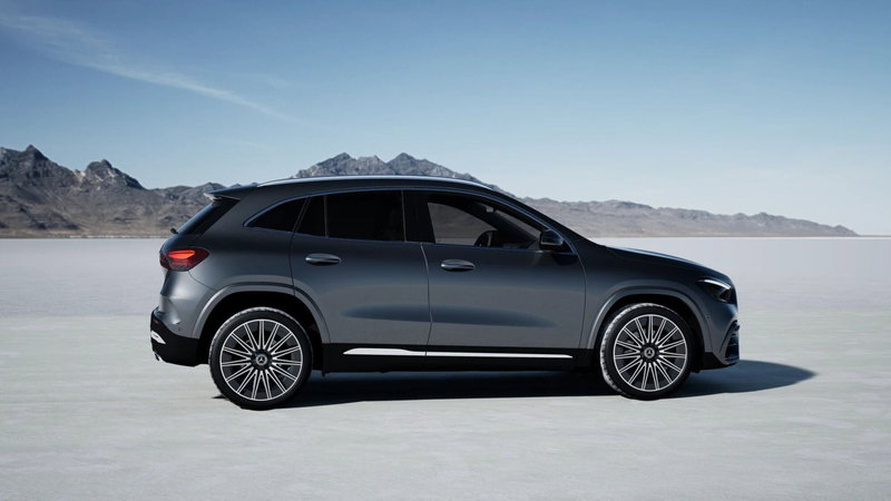 Mercedes-Benz GLA SUV nuova a Pescara (4)
