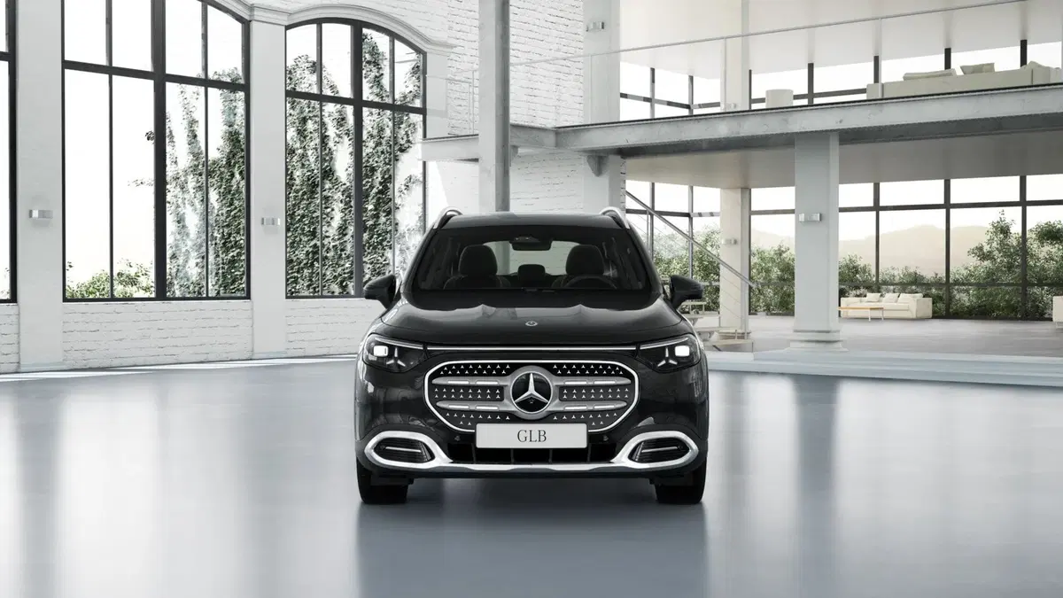 Mercedes-Benz GLB EQ nuova a Pescara (2)