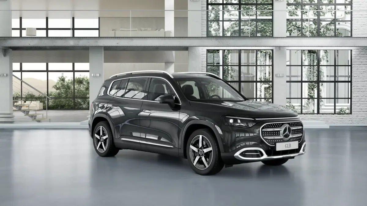 Mercedes-Benz GLB EQ nuova a Pescara (3)