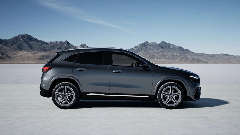 Mercedes-Benz GLA SUV nuova a Pescara (4)