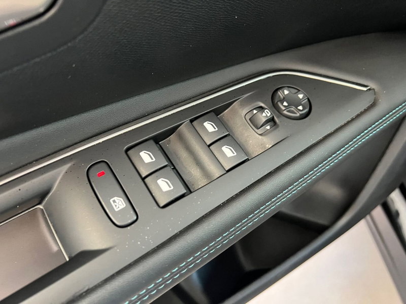 Peugeot 3008 usata a Bari (13)