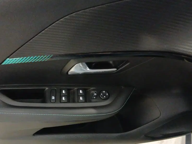 Peugeot 208 usata a Genova (12)