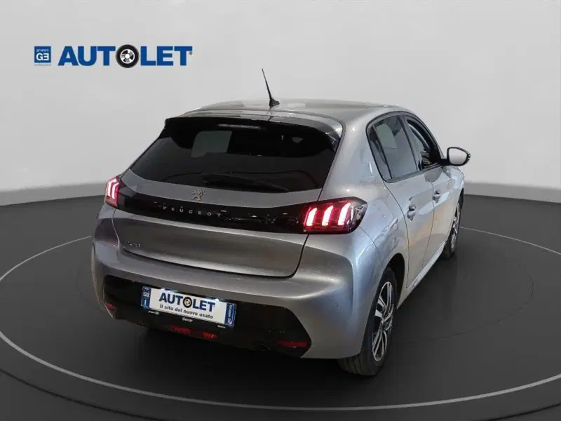 Peugeot 208 usata a Genova (7)
