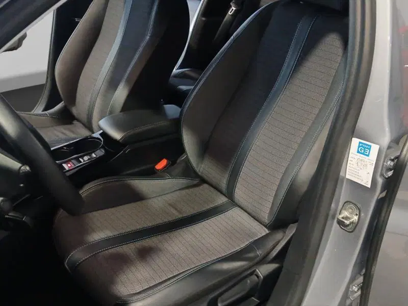 Peugeot 208 usata a Genova (9)