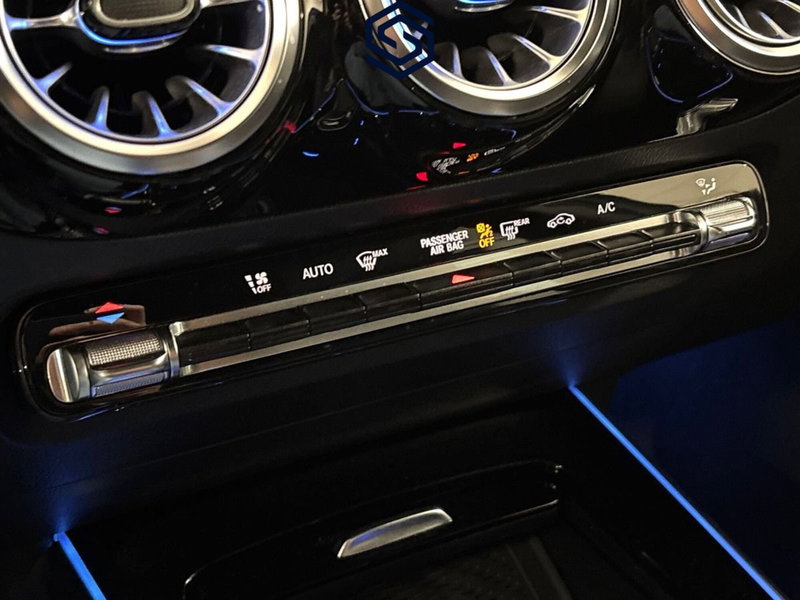 Mercedes-Benz GLA SUV usata a Cagliari (15)