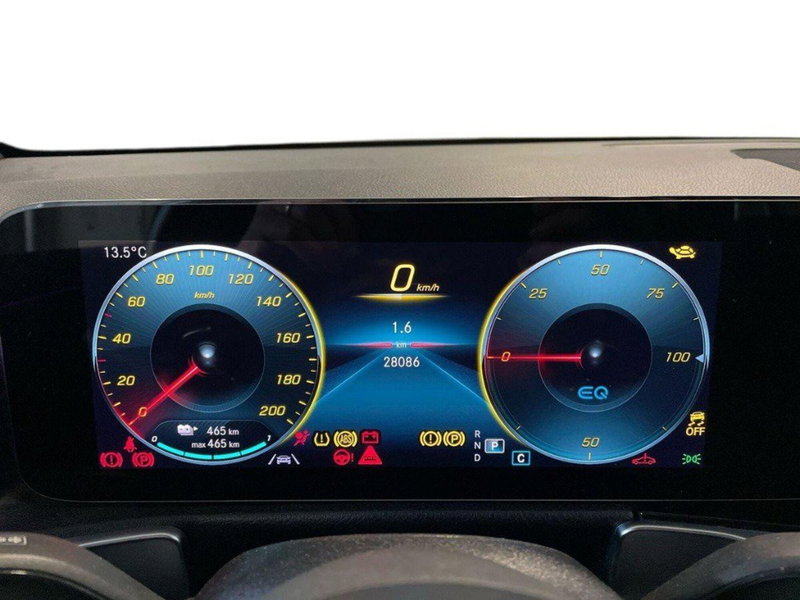 Mercedes-Benz EQB usata a Ancona (9)