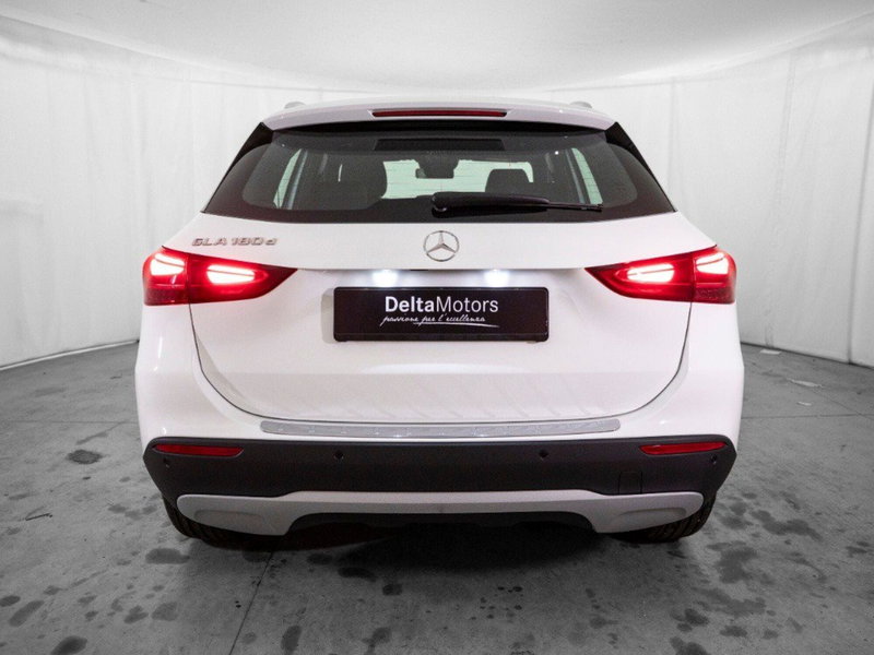 Mercedes-Benz GLA SUV nuova a Macerata (3)