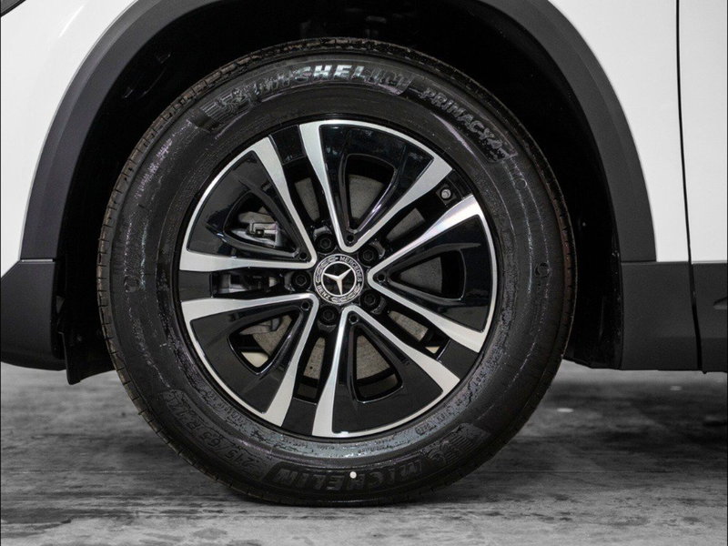 Mercedes-Benz GLA SUV nuova a Macerata (7)