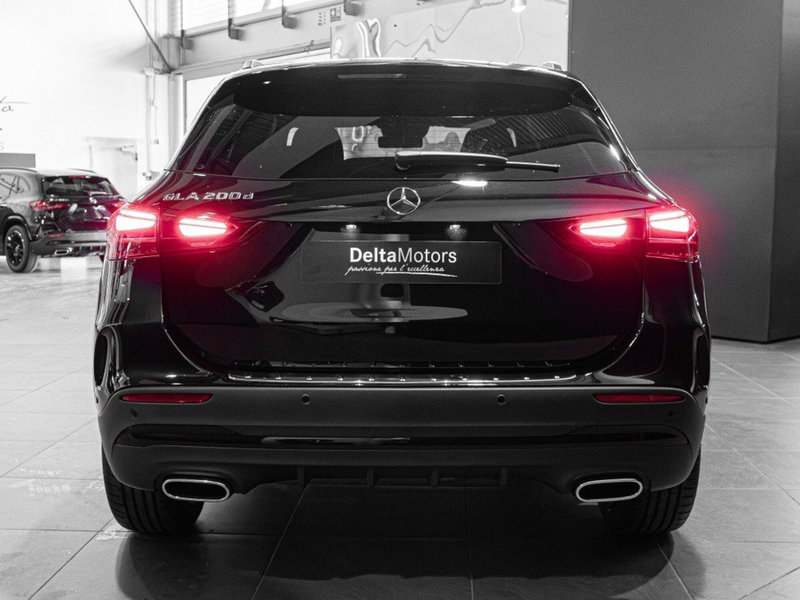 Mercedes-Benz GLA SUV nuova a Ancona (3)