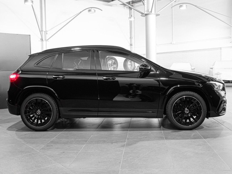 Mercedes-Benz GLA SUV nuova a Ancona (4)