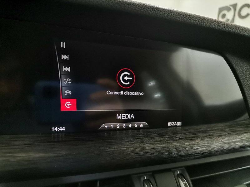 Alfa Romeo Stelvio usata a Salerno (14)
