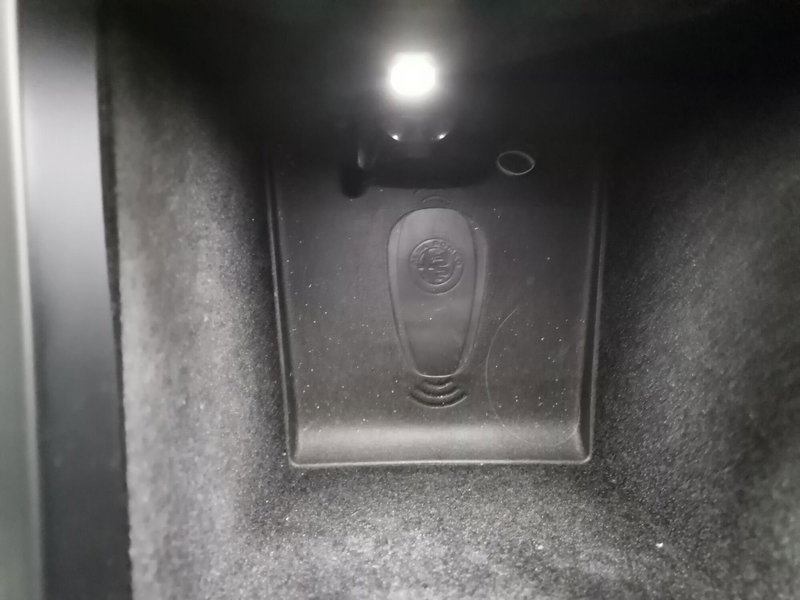 Alfa Romeo Stelvio usata a Salerno (19)