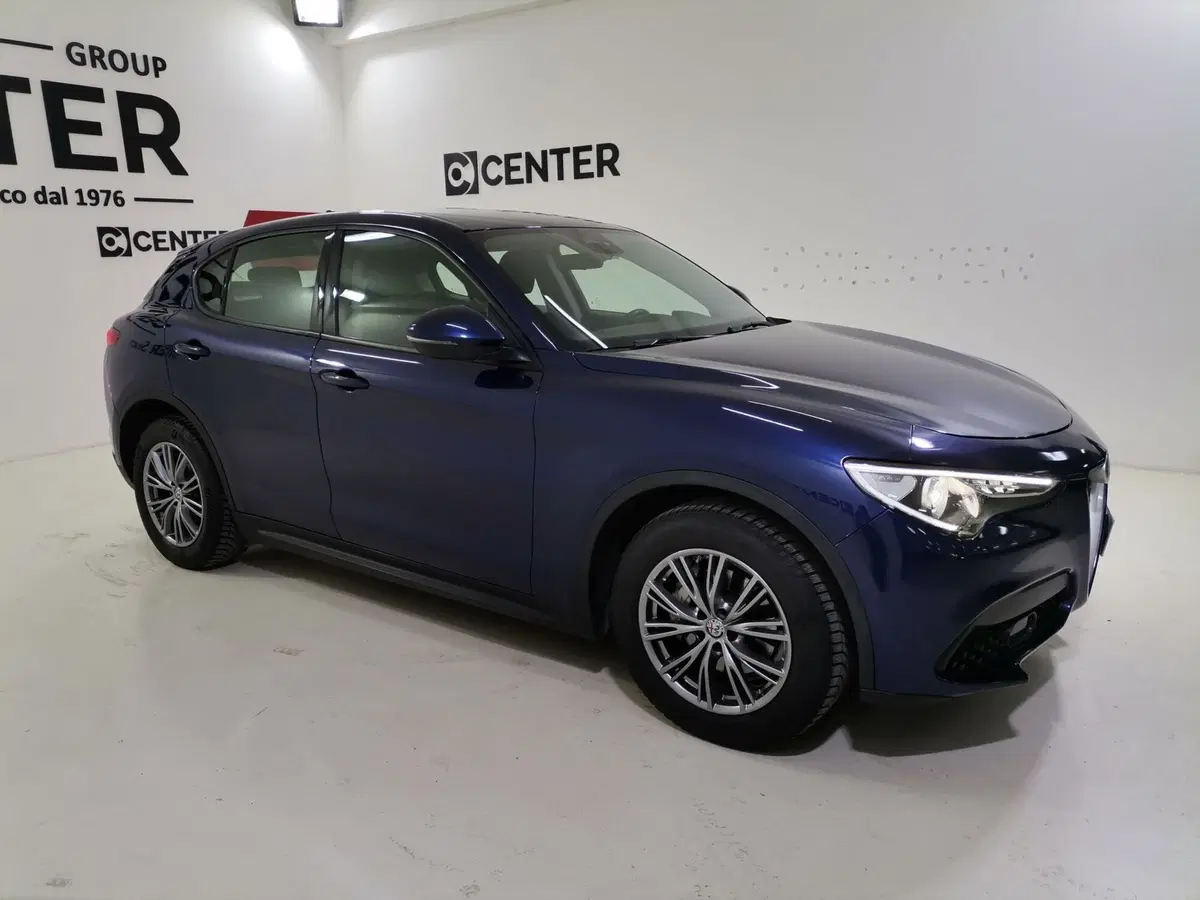Alfa Romeo Stelvio usata a Salerno (3)