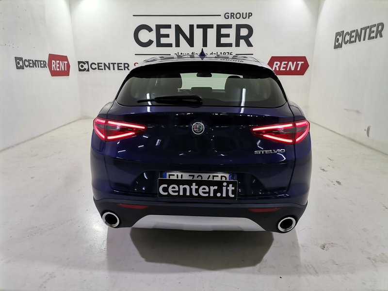 Alfa Romeo Stelvio usata a Salerno (5)