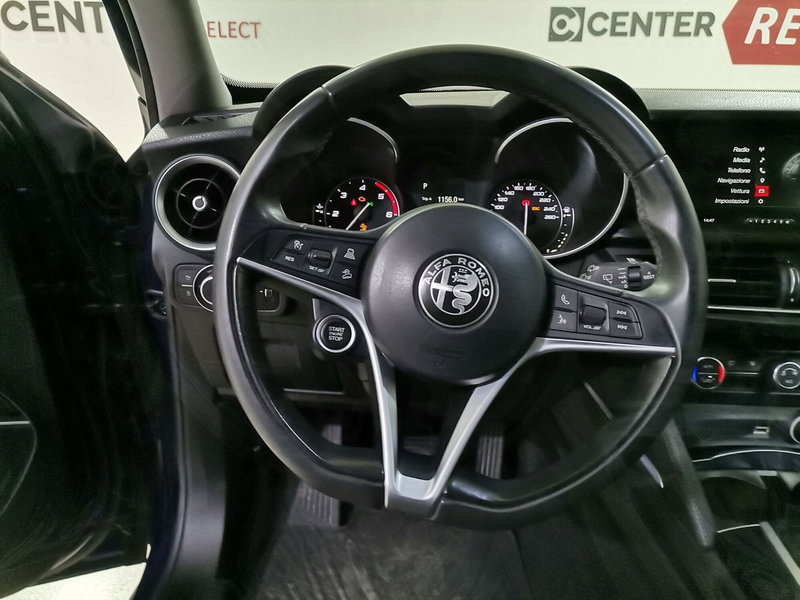 Alfa Romeo Stelvio usata a Salerno (8)
