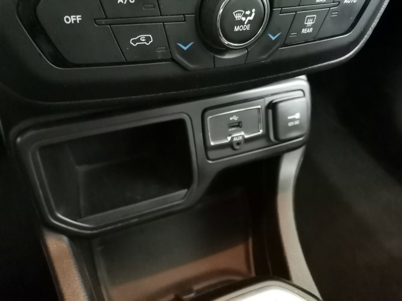 Jeep Renegade usata a Salerno (17)