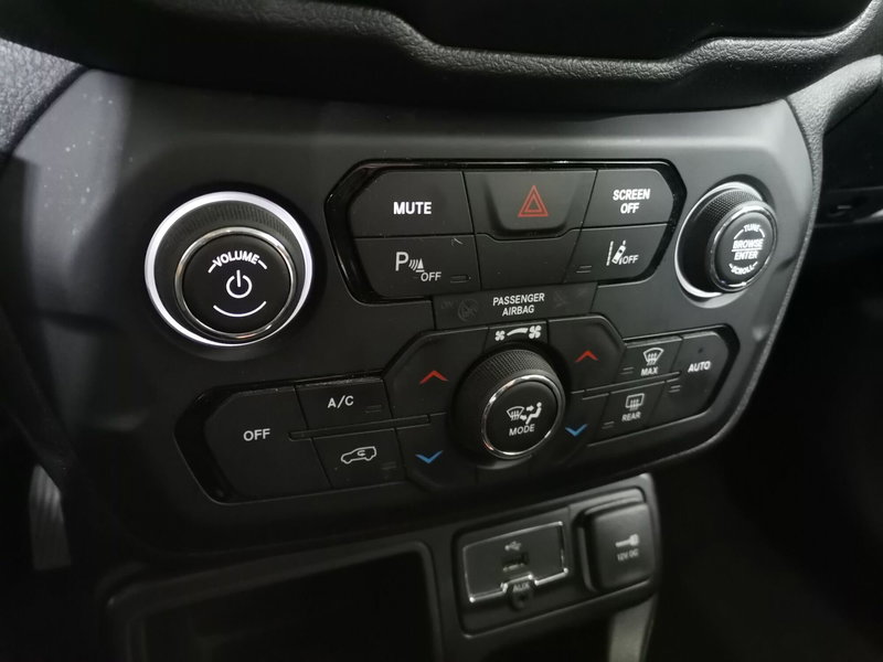 Jeep Renegade usata a Salerno (18)