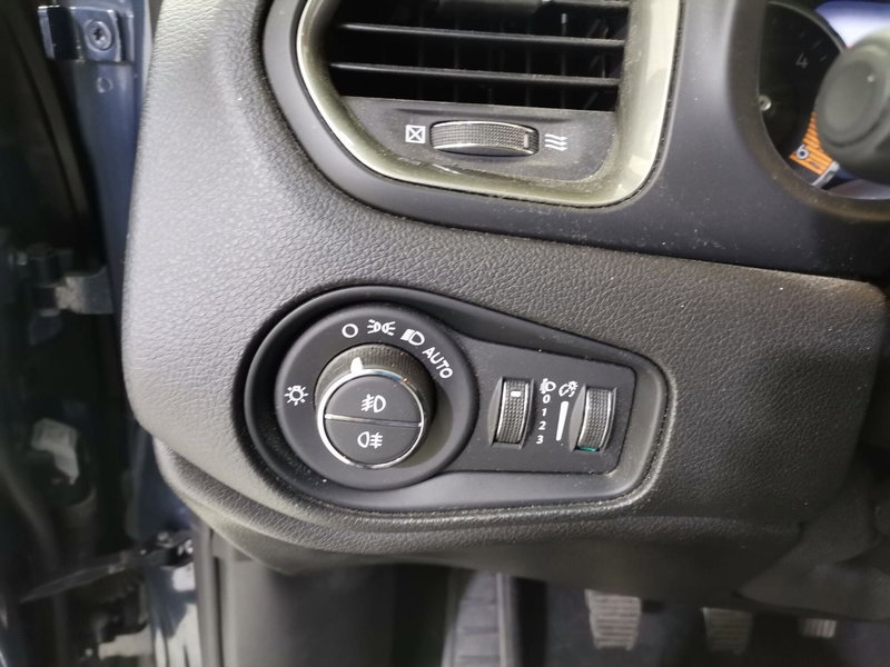 Jeep Renegade usata a Salerno (20)
