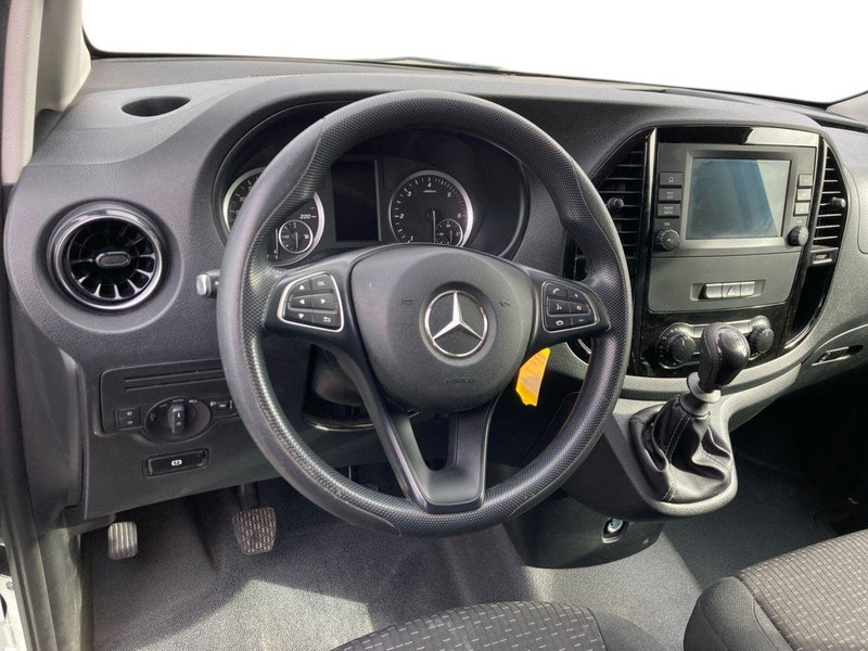 Mercedes-Benz Vito usata a Milano (11)