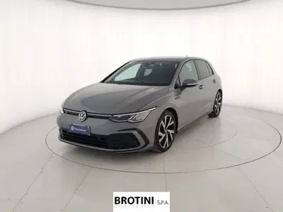 Volkswagen Golf 1.5 TSI EVO ACT R-Line del 2020 usata a Massa