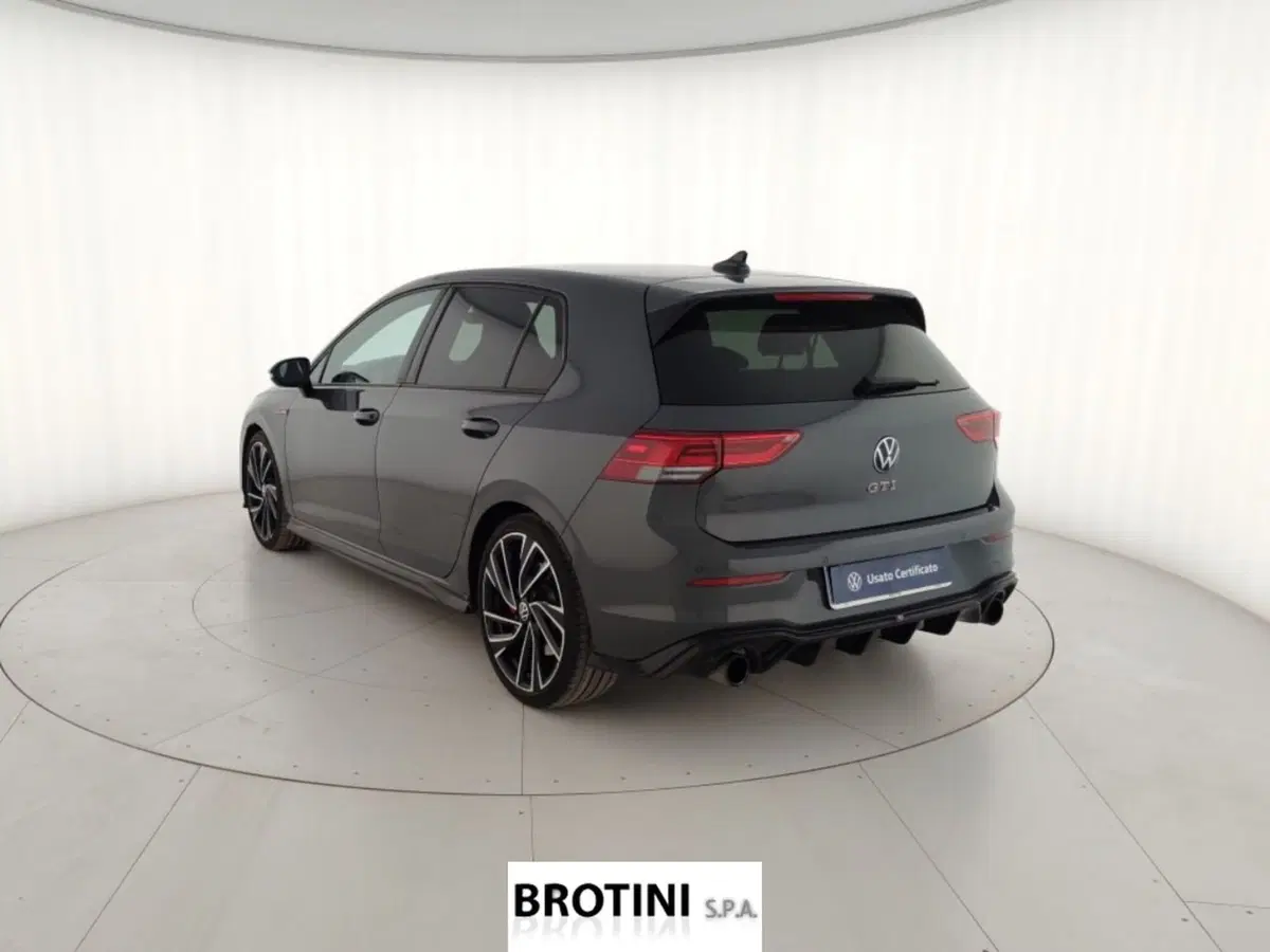 Volkswagen Golf usata a Massa-Carrara (2)