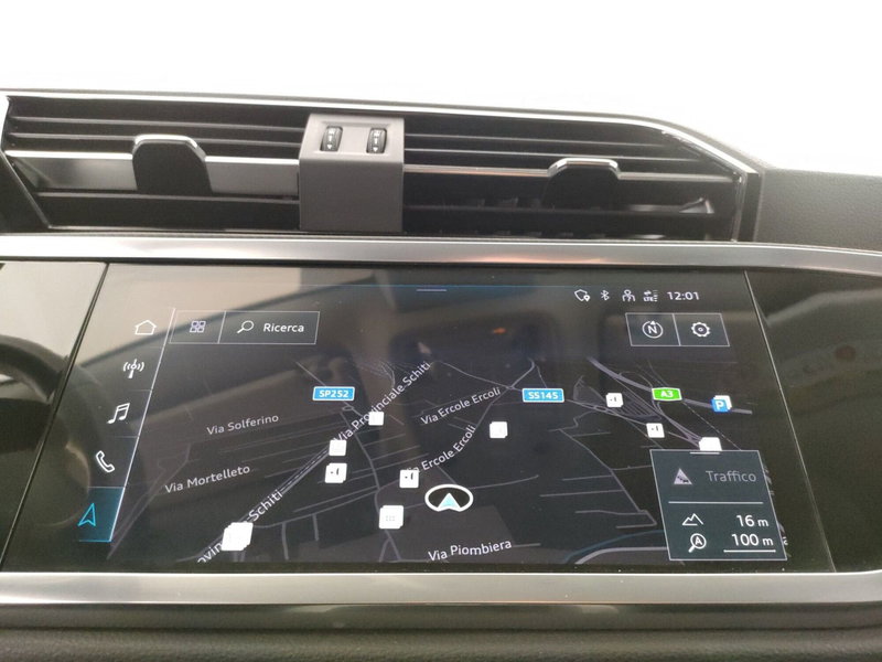 Audi Q3 Sportback usata a Napoli (18)