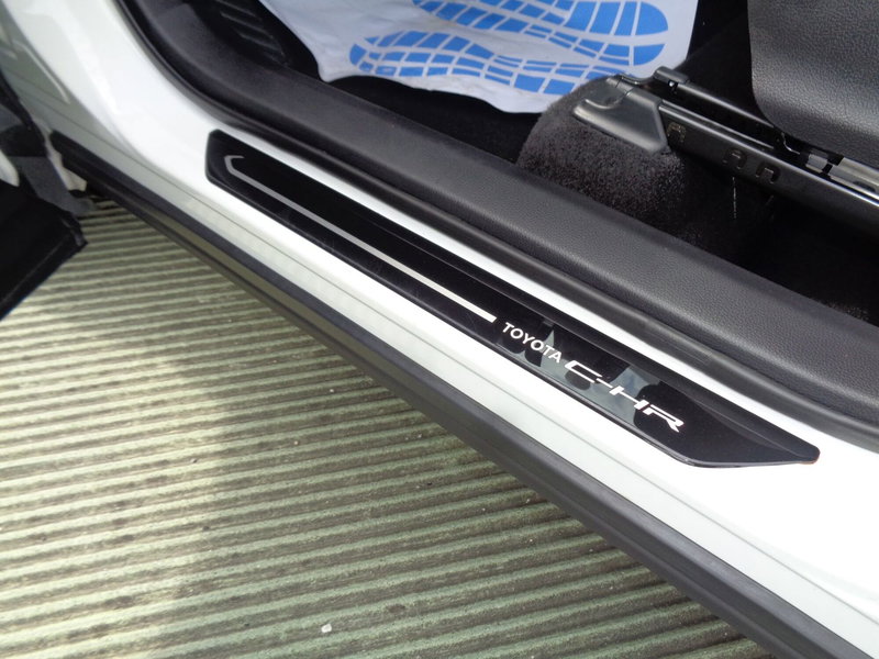 Toyota Toyota C-HR usata a Treviso (8)