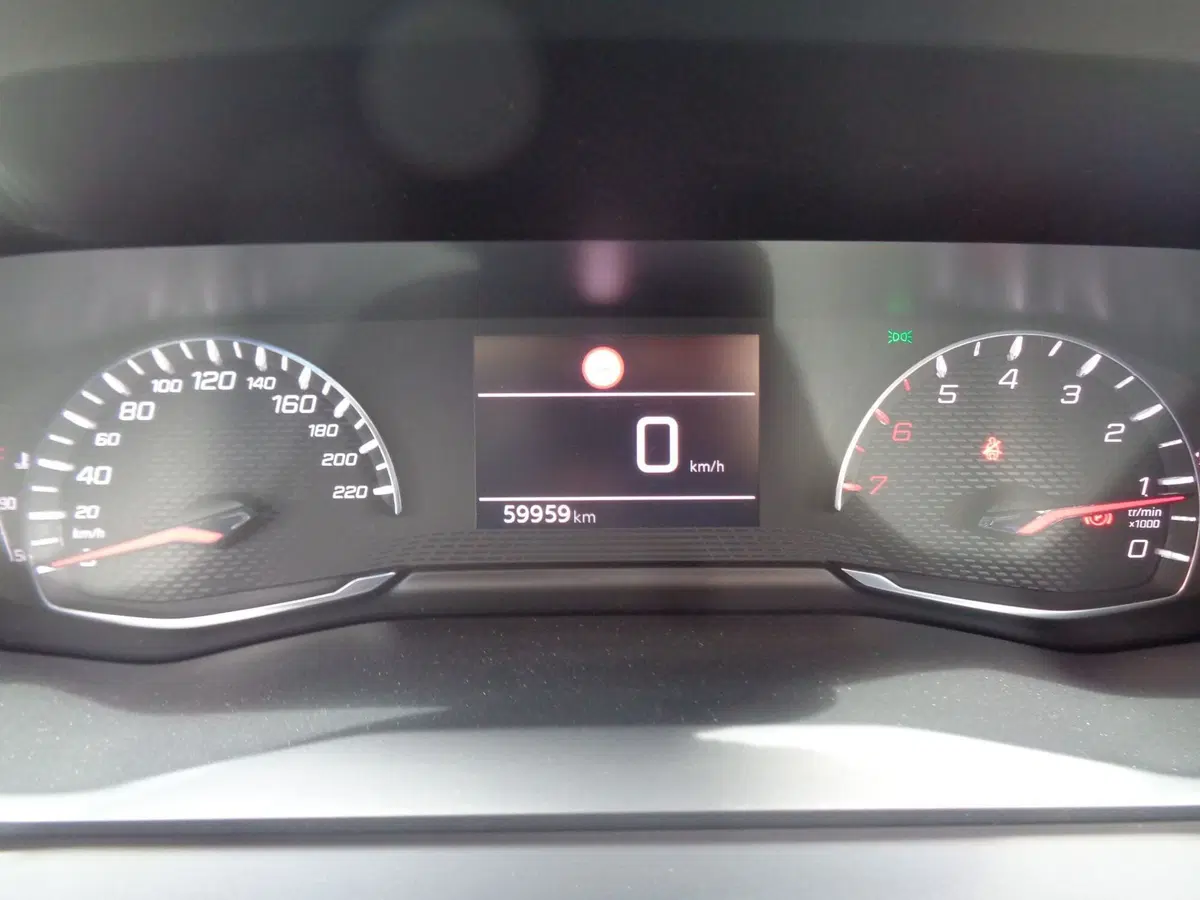 Peugeot 208 usata a Treviso (10)