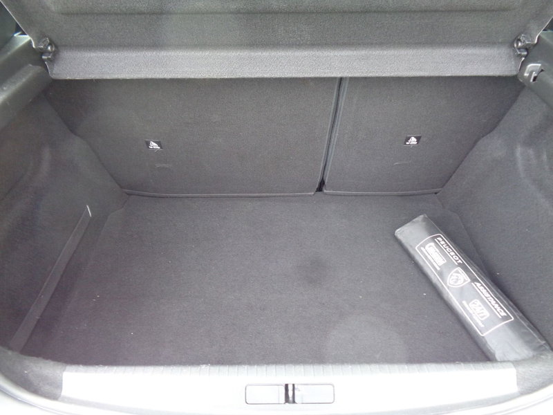 Peugeot 208 usata a Treviso (15)