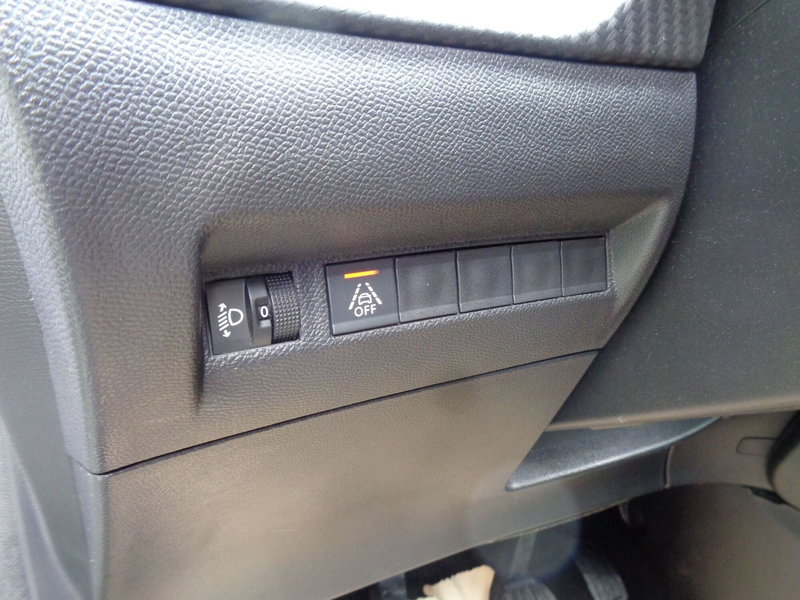 Peugeot 208 usata a Treviso (18)