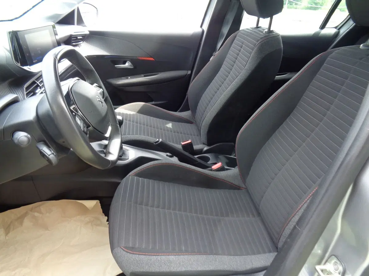 Peugeot 208 usata a Treviso (8)